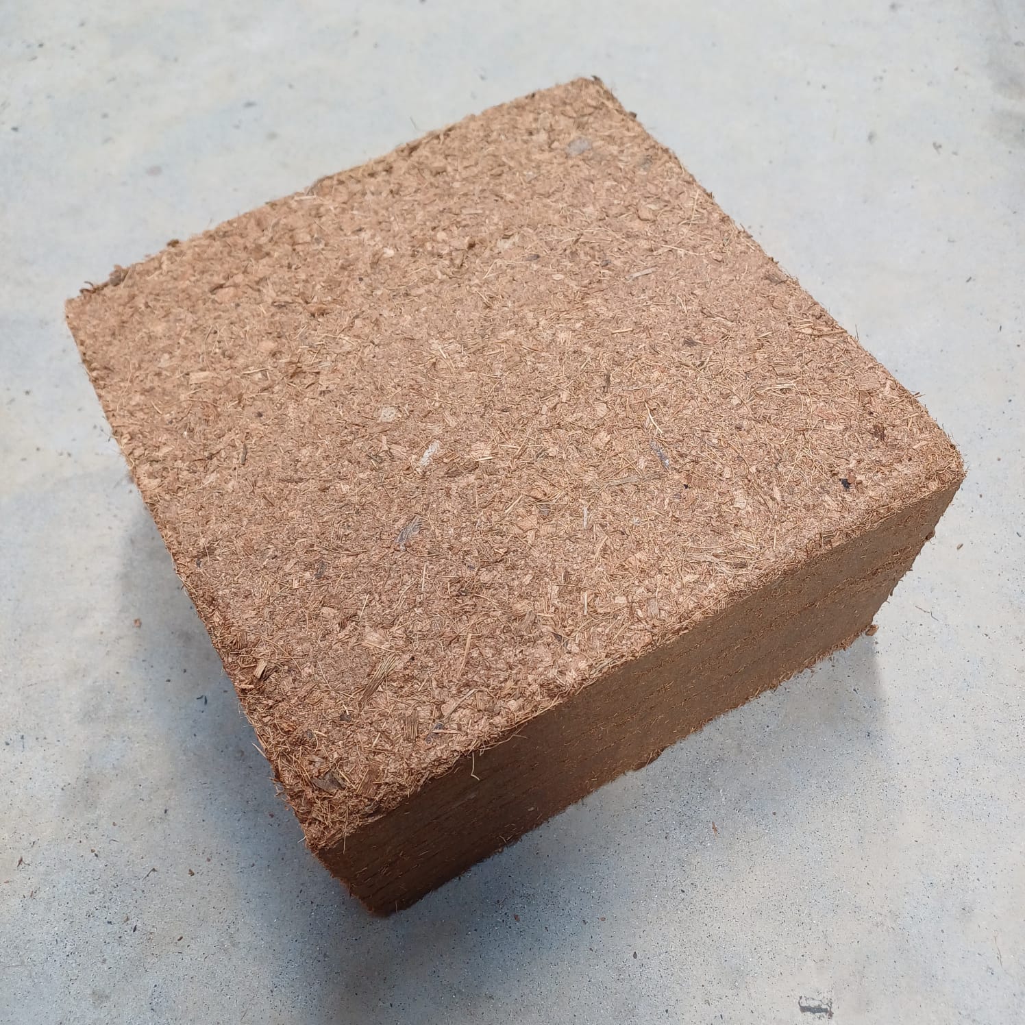 Chunky Buffered Coco Peat Bricks