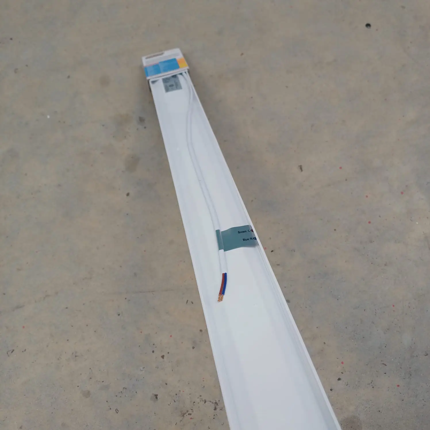 40W Tricolour 1200mm Batten LED (4)